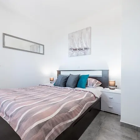 Clearview 3 *